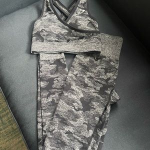 GYM SHARK leggings and bra